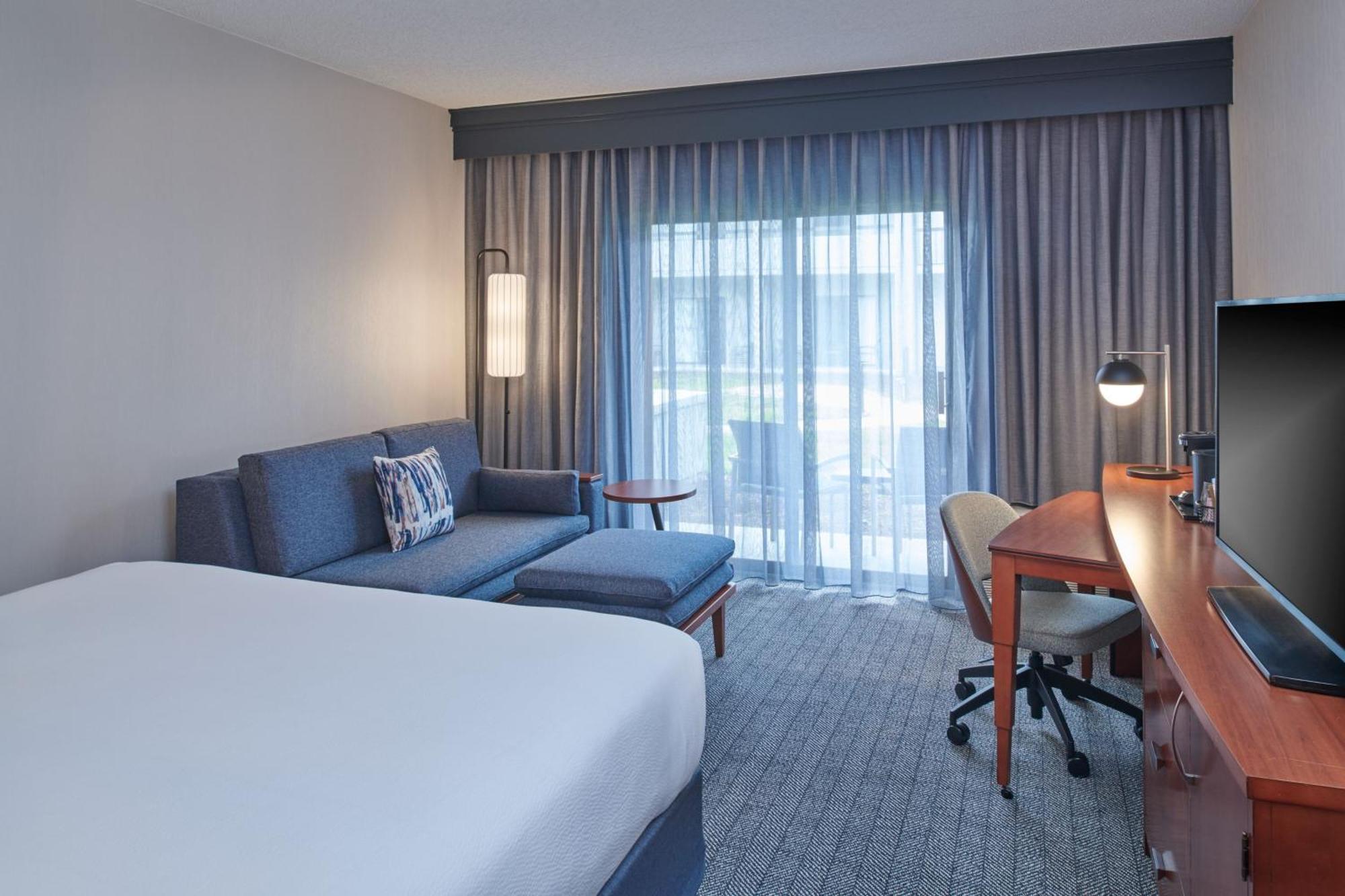 Courtyard By Marriott Detroit Livonia Hotel Ngoại thất bức ảnh