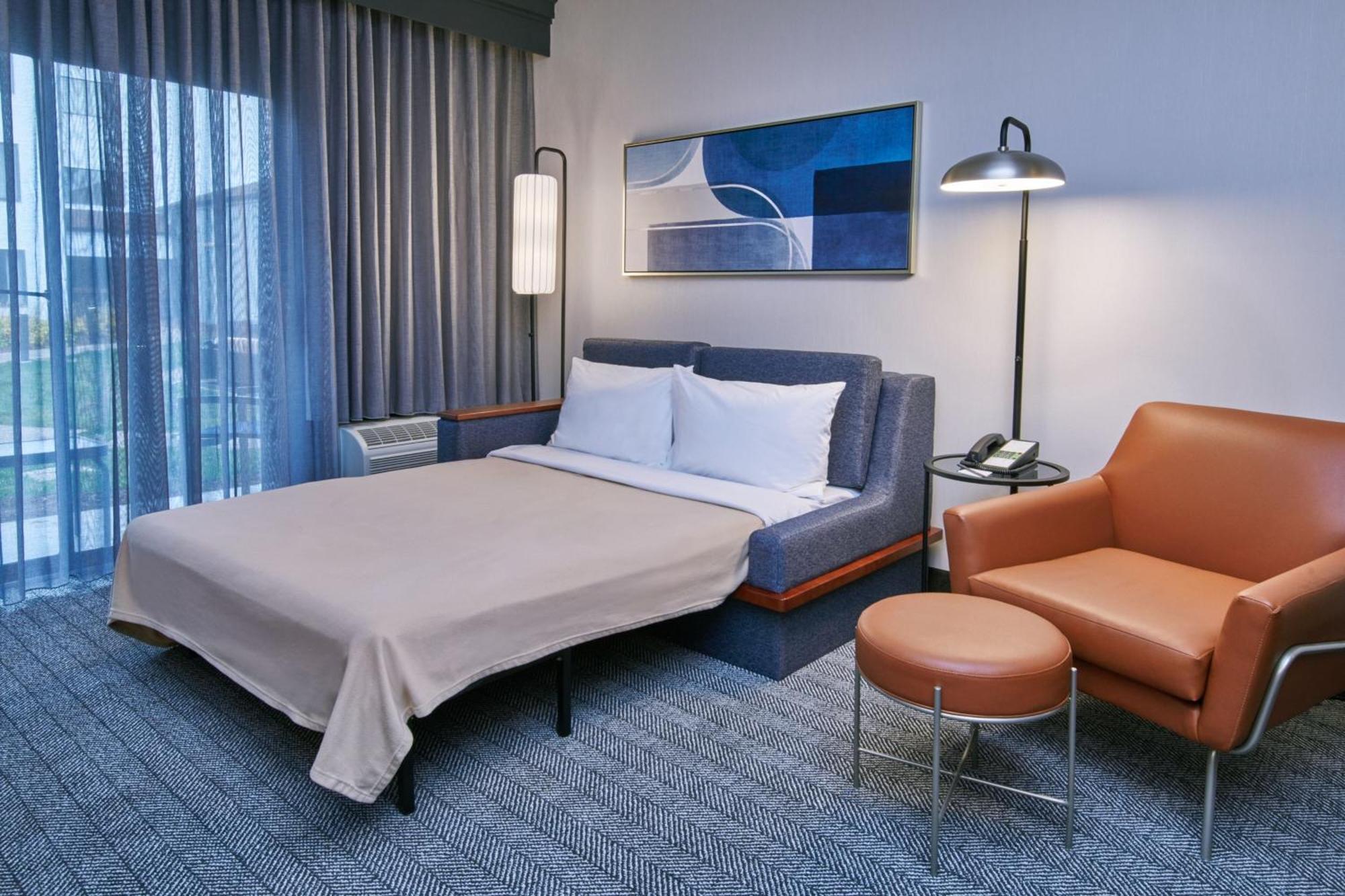 Courtyard By Marriott Detroit Livonia Hotel Ngoại thất bức ảnh